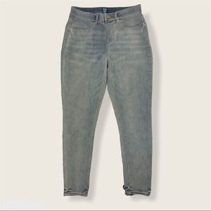 Arizona Light Wash High Rise Pull Up Jegging